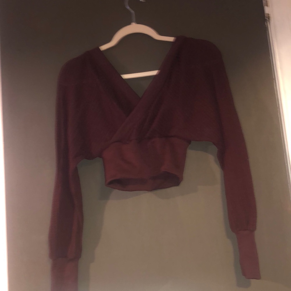 Maroon burgundy chunky short blouse long sleeve